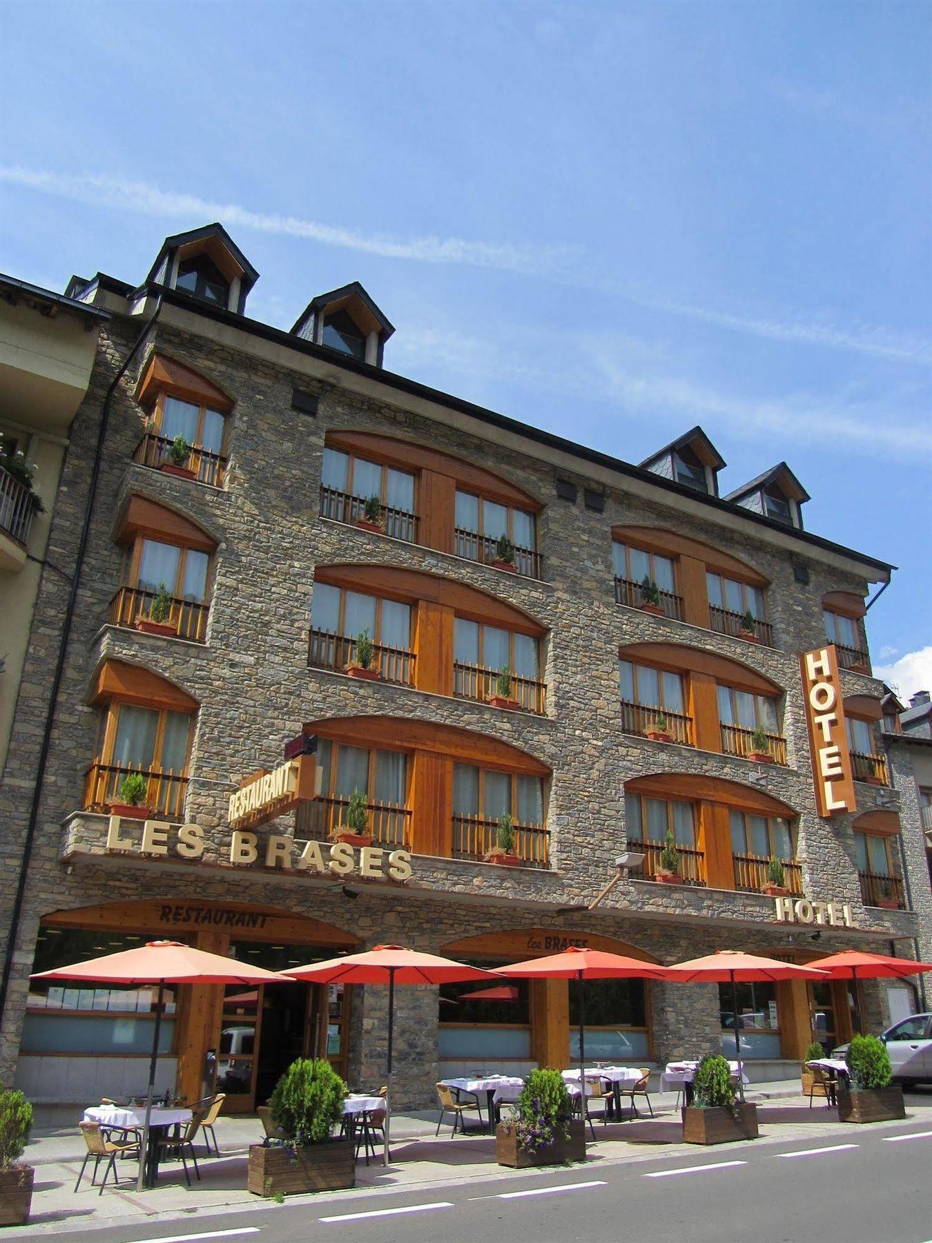 Hotel Restaurant Les Brases Сорт Экстерьер фото