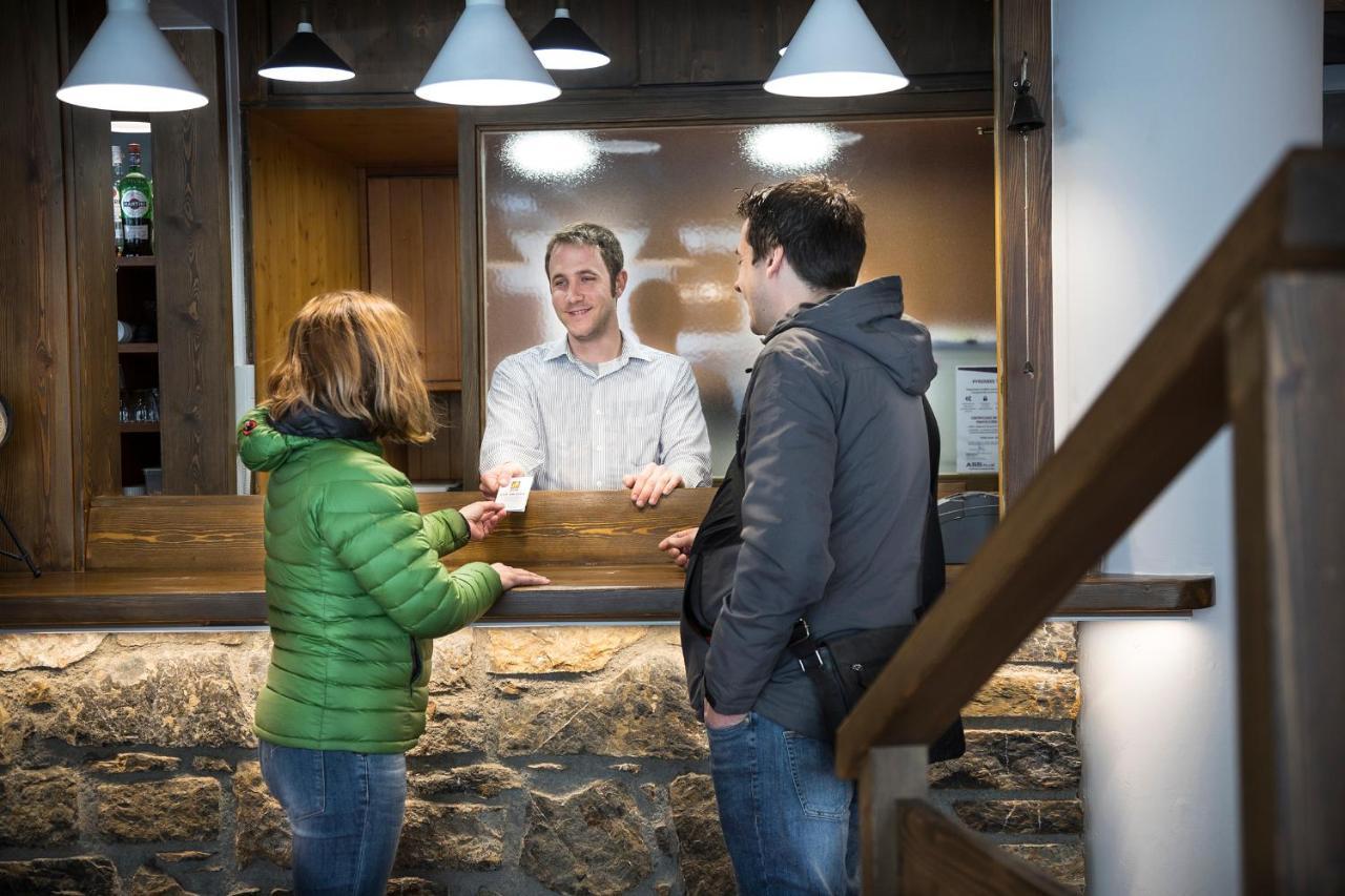 Hotel Restaurant Les Brases Сорт Экстерьер фото